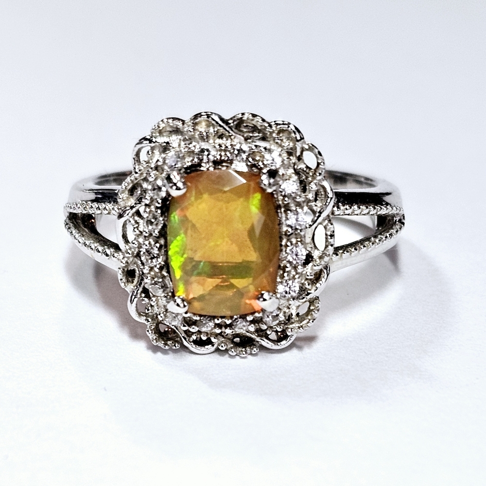 Beautiful Genuine Opal Ring in Sterling Silver Size 9!